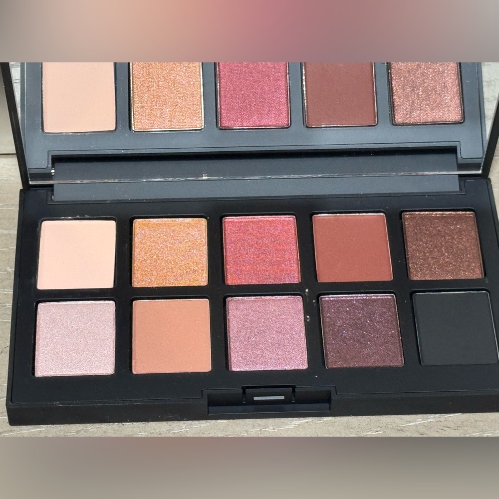 NIB HAUS LABS FAME EYESHADOW PALETTE